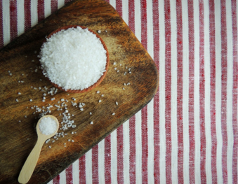 寶寶多大可以開始吃糖和吃鹽 孩子糖和鹽攝入建議 寶寶多大可以開始吃糖和吃鹽 孩子糖和鹽攝入建議