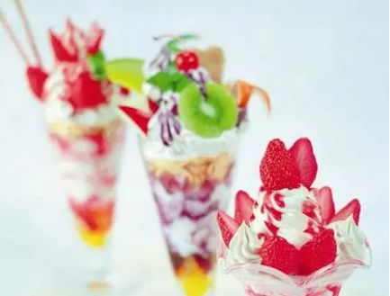 孕婦能吃冰淇淋嗎 孕婦冰淇淋吃多了對胎兒有影響嗎