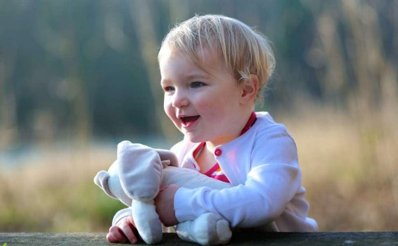 孩子夜間磨牙什么原因 孩子晚上睡覺愛磨牙要看醫(yī)生嗎 