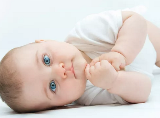 寶寶滿月了說(shuō)說(shuō)怎么寫(xiě) 寶寶滿月經(jīng)典的說(shuō)說(shuō)句子短語(yǔ)