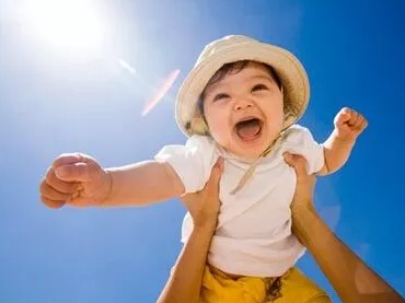 6個月大的寶寶可以用防曬霜嗎 寶寶防曬霜哪個牌子好