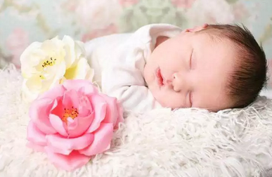 月子期寶寶睡覺有什么講究 月子期寶寶睡覺不踏實是怎么回事 月子期寶寶睡覺有什么講究 月子期寶寶睡覺不踏實是怎么回事