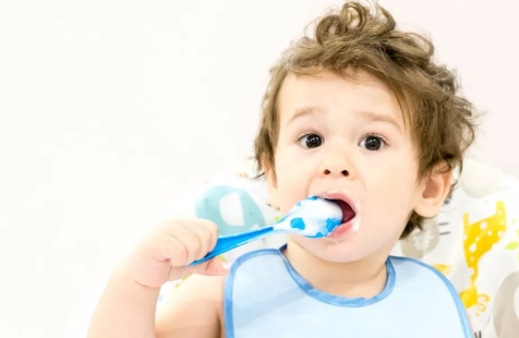 寶寶多大可以喝全脂牛奶 一歲寶寶可以喝全脂牛奶嗎