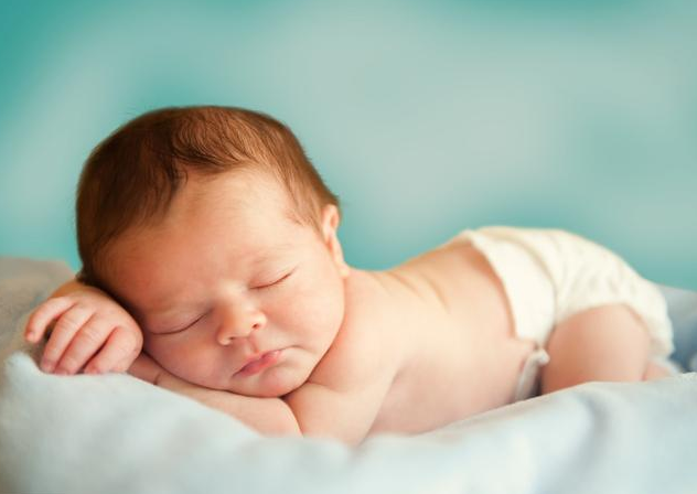 為什么寶寶更容易得空調病 吹空調可能會引起的不適癥狀