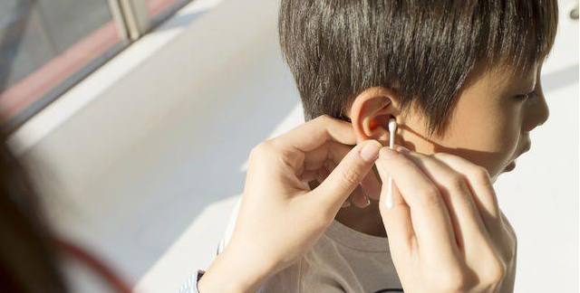 小孩子的耳朵能掏嗎 耳屎哪些情況要去醫院處理