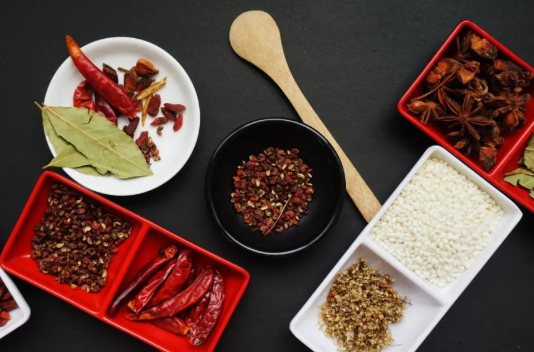 坐月子能吃花椒大料八角嗎 坐月子能吃花椒對寶寶有什么影響