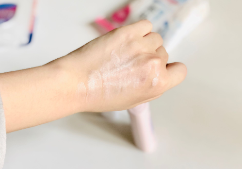 新碧輕透潤色隔離防曬乳怎么樣 新碧潤色隔離防曬乳使用測評