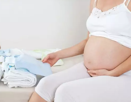 孕產(chǎn)期到了還沒(méi)有分娩征兆正常嗎 超過(guò)預(yù)產(chǎn)期多久需要催產(chǎn)