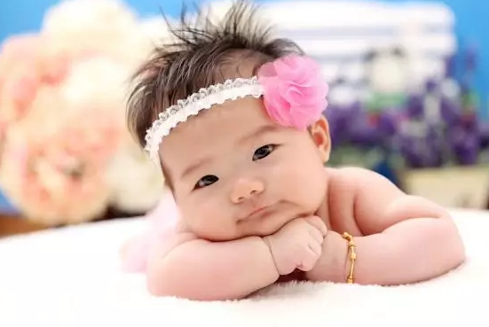 不及時分床睡容易會導致孩子性早熟嗎 孩子多大要分床睡 不及時分床睡容易會導致孩子性早熟嗎 孩子多大要分床睡