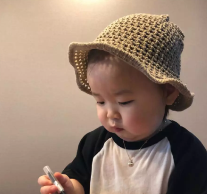 黃夏溫是男孩女孩 長的像民咕咕的萌娃是男是女 黃夏溫是男孩女孩 長的像民咕咕的萌娃是男是女