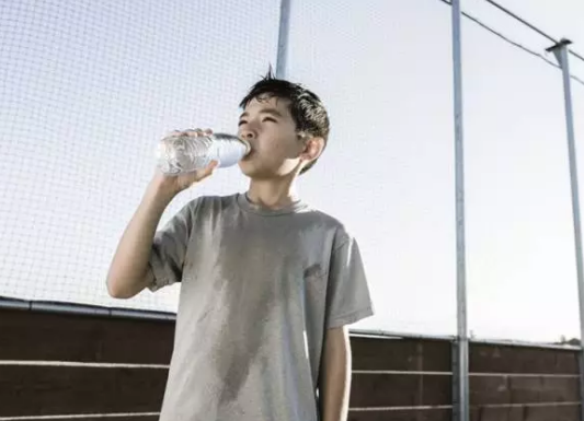 這些運(yùn)動(dòng)孩子四歲之前不能做 哪些運(yùn)動(dòng)能讓孩子長(zhǎng)高