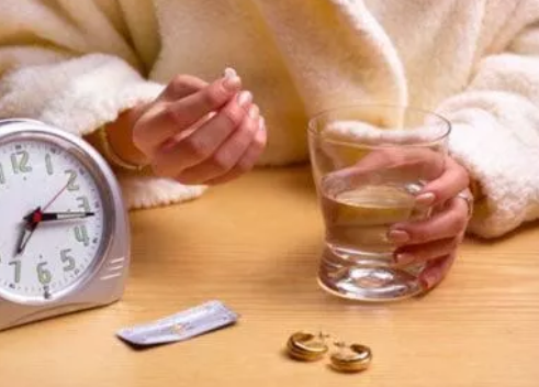 短效避孕藥有副作用嗎 哪些人不適合吃短效避孕藥