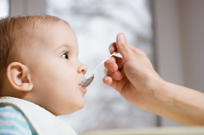 新生兒吃益生菌有副作用嗎 寶寶吃益生菌有什么好處 新生兒吃益生菌有副作用嗎 寶寶吃益生菌有什么好處