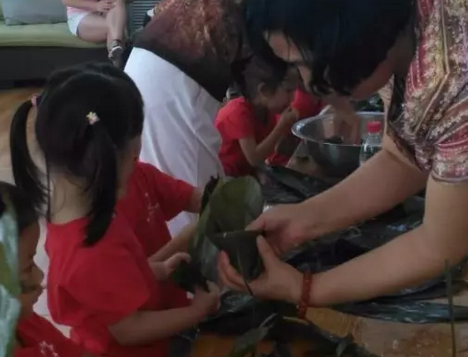 2019幼兒園端午節(jié)活動報道新聞稿 幼兒園端午節(jié)活動簡訊