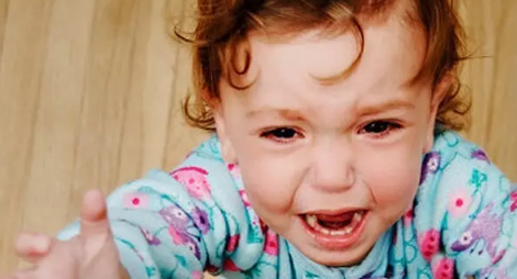 要上班舍不得孩子朋友圈說說 出去上班舍不得孩子心情說說