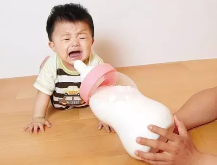 寶寶厭奶期會持續多久 寶寶厭奶期什時候出現