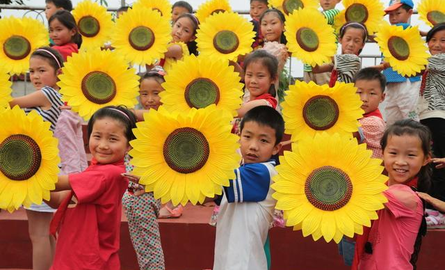 六一兒童節(jié)孩子表演的說說 孩子表演家長發(fā)表說說 六一兒童節(jié)孩子表演的說說 孩子表演家長發(fā)表說說