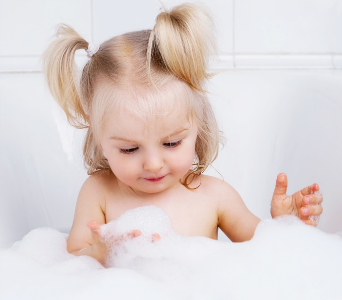 孩子夏天多洗澡好嗎 孩子夏天哪些時候不能洗澡 孩子夏天多洗澡好嗎 孩子夏天哪些時候不能洗澡