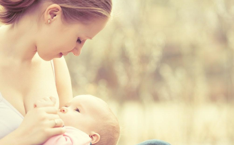 哺乳媽媽大小胸怎么辦 哺乳媽媽喂奶大小胸是什么原因導致的