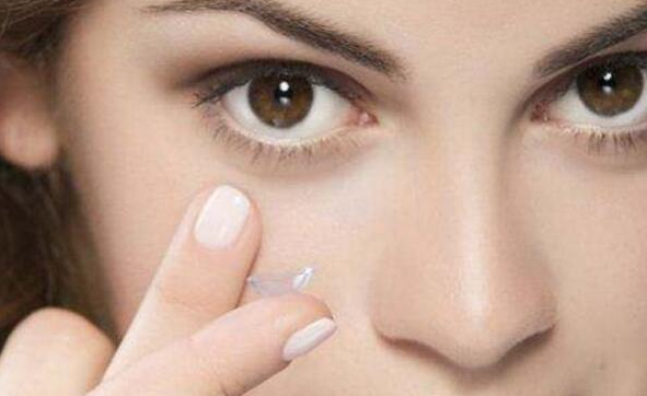 孕婦能戴隱形眼鏡嗎 孕期孕婦近視怎么護(hù)眼 孕婦能戴隱形眼鏡嗎 孕期孕婦近視怎么護(hù)眼