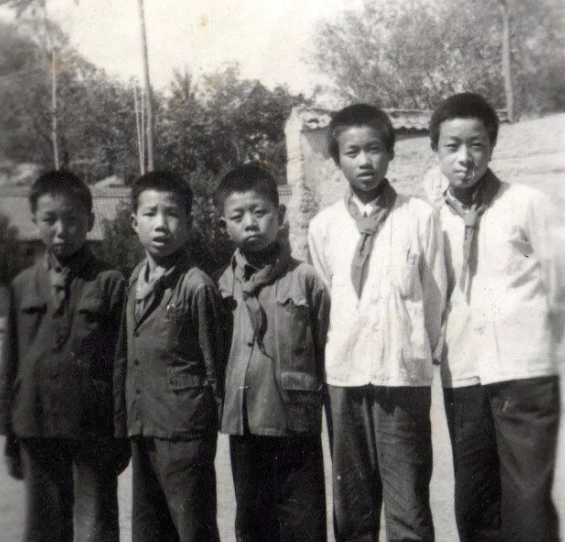 2019六一曬小時候照片配圖文字 過六一曬照片朋友圈句子 2019六一曬小時候照片配圖文字 過六一曬照片朋友圈句子