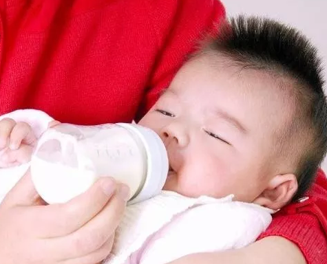 斷奶越早越好嗎 什么時候斷奶比較好