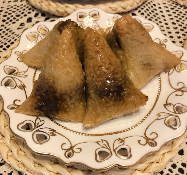 端午吃粽子發什么說說好 端午節過節吃粽子說說朋友圈