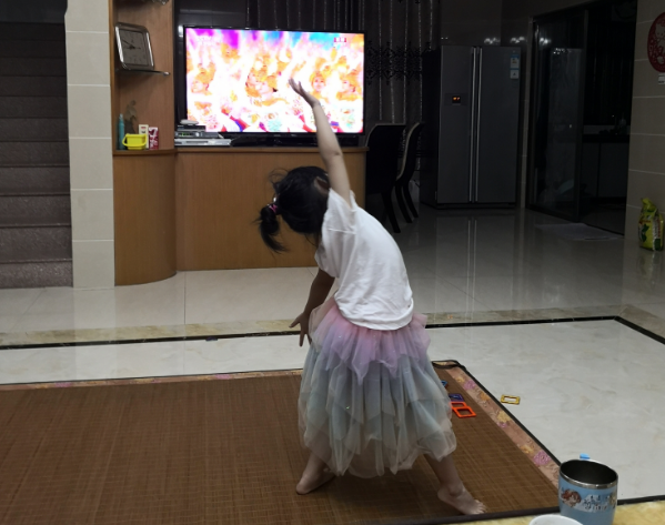 送女兒上學心情感慨 送女兒上學說說朋友圈