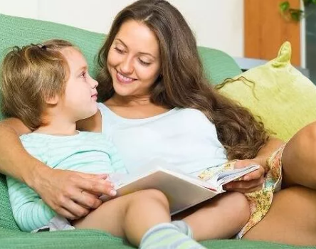 寶寶愛揪頭發(fā)是怎么回事 寶寶愛揪頭發(fā)怎么辦