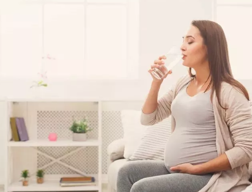 孕婦怎么樣喝水才健康 孕婦喝水要注意什么 孕婦怎么樣喝水才健康 孕婦喝水要注意什么