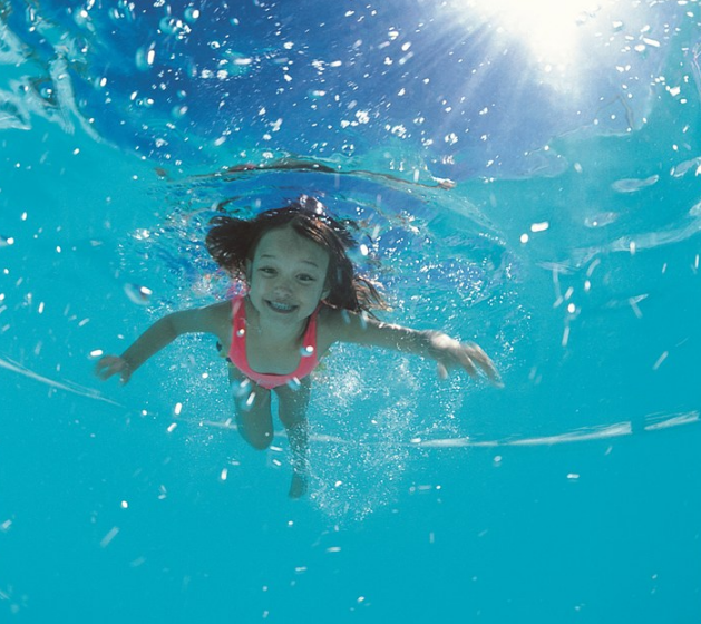寶寶游泳好不好 寶寶幾歲適合去游泳2019 寶寶游泳好不好 寶寶幾歲適合去游泳2019