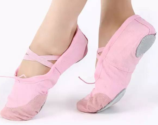  女兒第一次上臺表演說說 女兒第一次表演鼓勵的短語句子