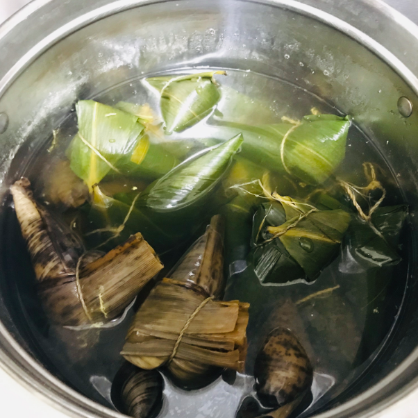 外婆包的粽子特別好吃說說 想念外婆包的粽子說說句子 外婆包的粽子特別好吃說說 想念外婆包的粽子說說句子