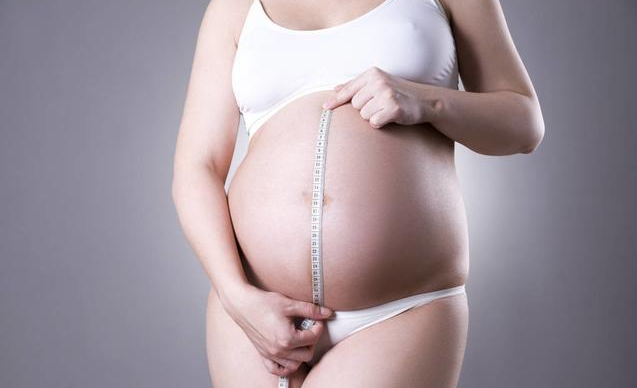 懷巨大兒容易難產嗎 胎兒大小和什么有關