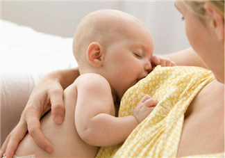 新生兒自帶三天口糧是什么意思 產(chǎn)后開奶的正確方式