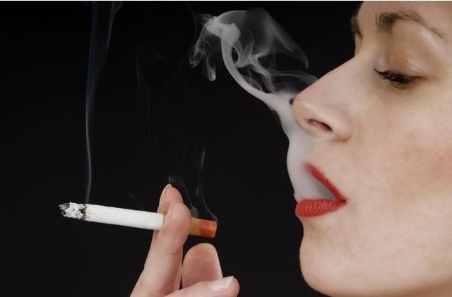 哺乳期媽媽吸煙對寶寶有什么危害 女性吸煙比男性危害更大嗎