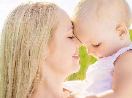 寶寶發(fā)量少如何改善 寶寶頭發(fā)少該怎么辦