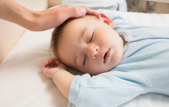 夏天寶寶總是肚子痛是怎么回事 寶寶夏季腸道傳染病怎么辦