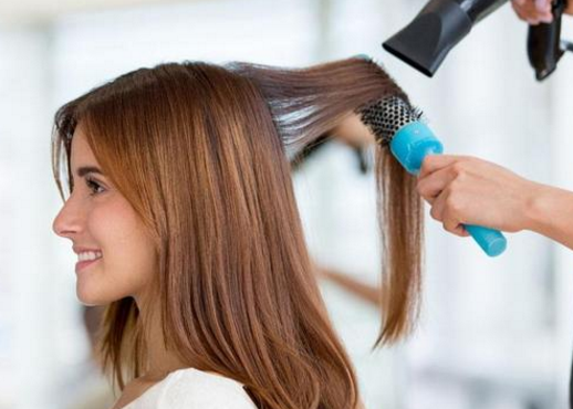 哺乳期可以做頭發嗎 哺乳期能不能化妝打扮