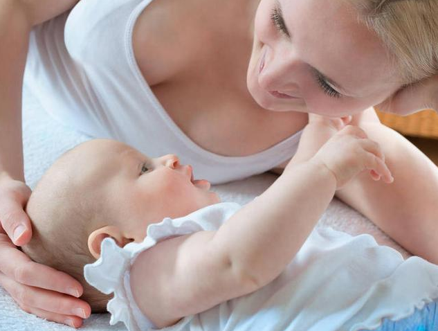 哺乳期懷二胎能繼續(xù)喂奶嗎 孕期繼續(xù)哺乳的媽咪的注意事項