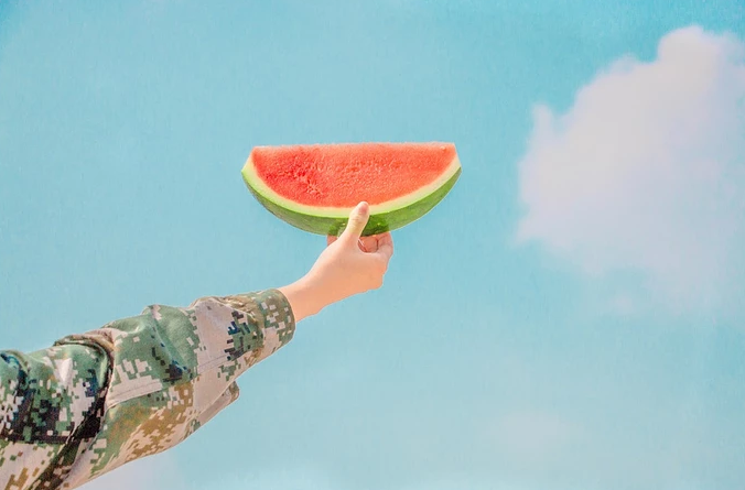 寶寶多大可以吃西瓜 什么情況下寶寶不能吃西瓜 寶寶多大可以吃西瓜 什么情況下寶寶不能吃西瓜