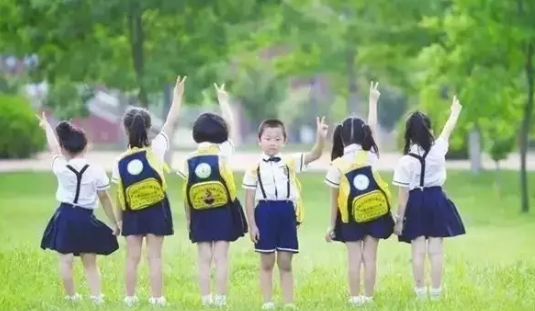 幼兒園感人的畢業詩朗誦 幼兒園大班畢業詩朗誦 幼兒園感人的畢業詩朗誦 幼兒園大班畢業詩朗誦