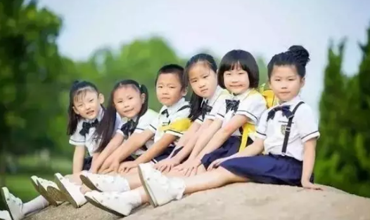 幼兒園感人的畢業詩朗誦 幼兒園大班畢業詩朗誦 幼兒園感人的畢業詩朗誦 幼兒園大班畢業詩朗誦