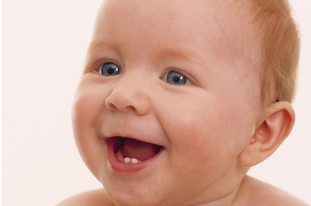 寶寶多大不出牙要重視 寶寶遲遲不出牙怎么回事