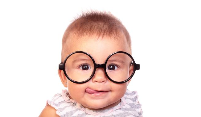 如何判斷寶寶真假對(duì)眼 寶寶對(duì)眼如何糾正 如何判斷寶寶真假對(duì)眼 寶寶對(duì)眼如何糾正