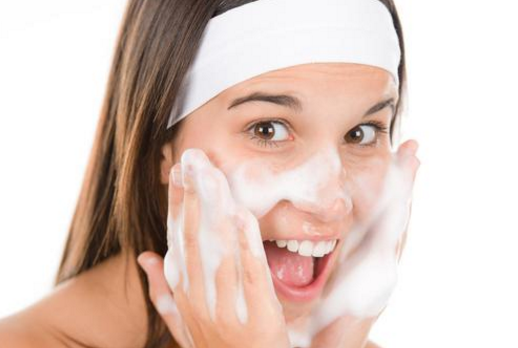 孕婦懷孕要怎么洗臉 孕婦洗臉要注意什么