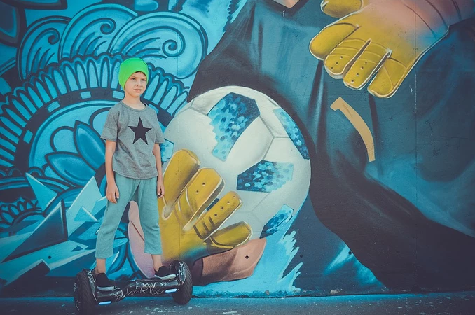 寶寶喜歡在家里亂涂亂畫怎引導 關于寶寶涂鴉家長常犯的幾種錯誤