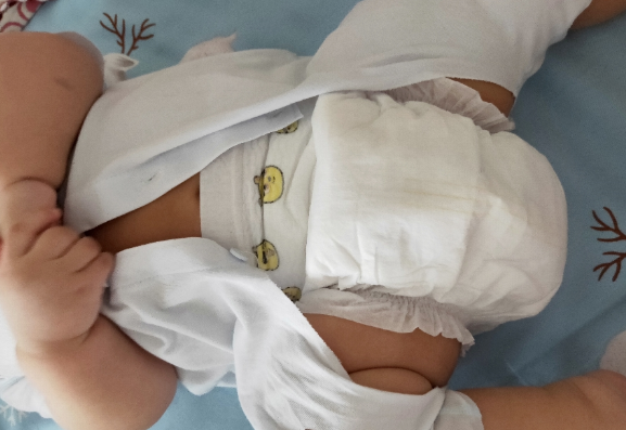 好奇和米兜熊紙尿褲哪個好 米兜熊紙尿褲對比測評