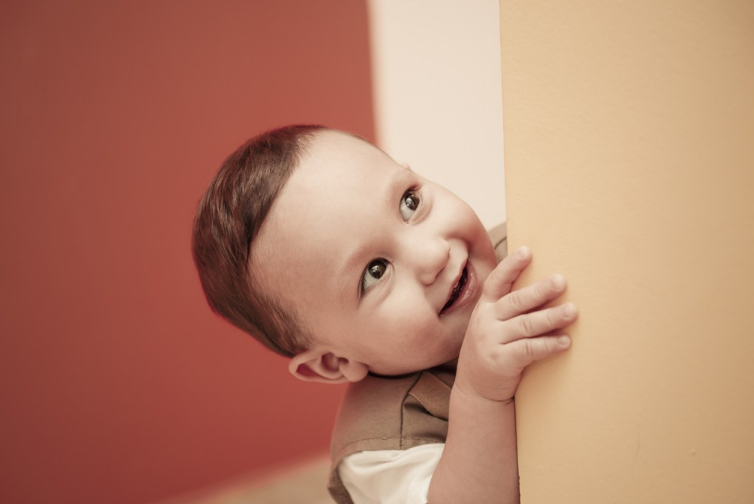 給孩子拍嗝好不好 給新生兒拍嗝應該拍出聲嗎