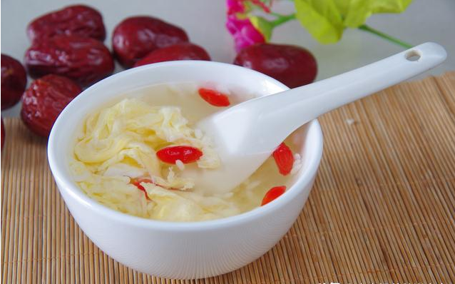 月子酒催奶湯真的能下奶嗎 奶水多少和食物有關嗎 月子酒催奶湯真的能下奶嗎 奶水多少和食物有關嗎